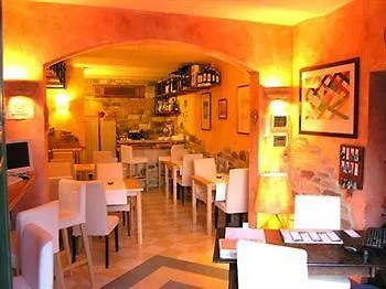 House Volumnia Pensjonat 3*