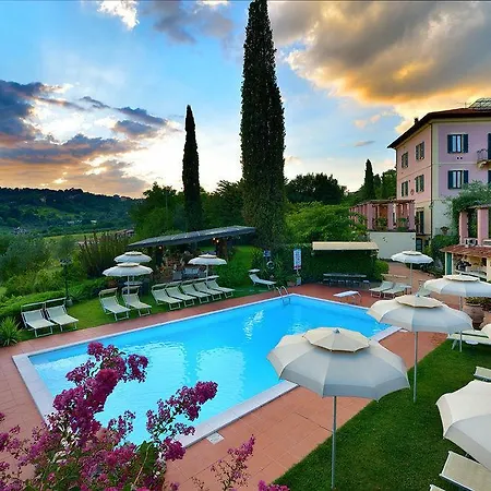 House Volumnia Pensjonat 3*